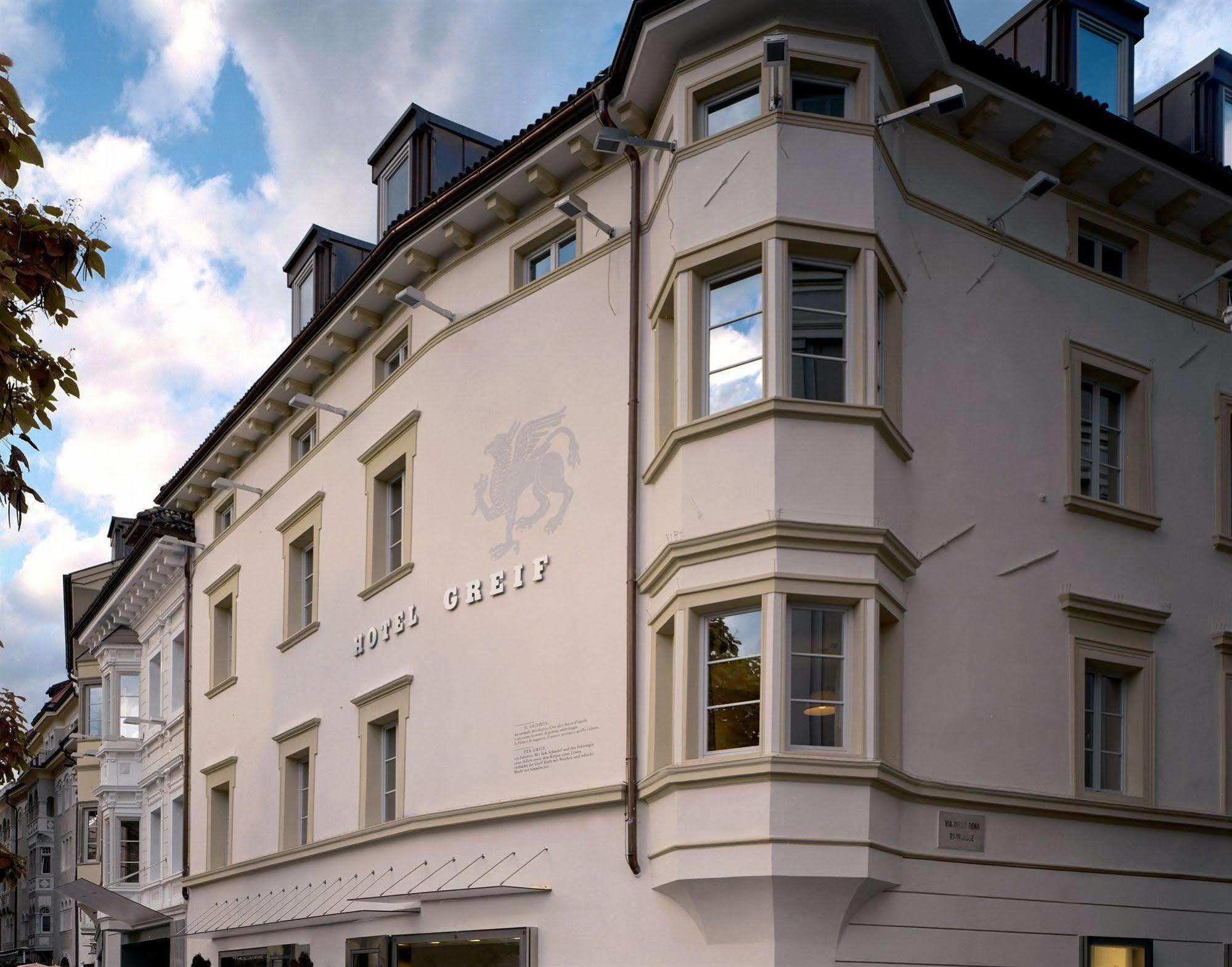 Hotel Greif, A Member Of Design Hotels Bozen Extérieur photo