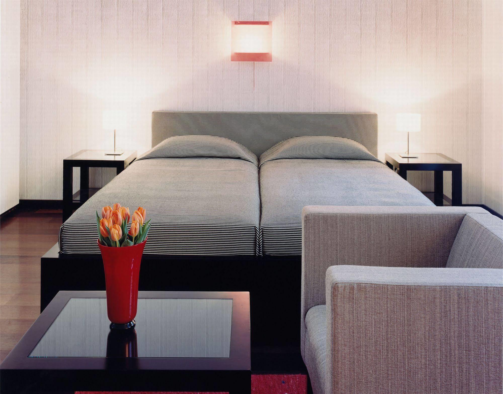 Hotel Greif, A Member Of Design Hotels Bozen Extérieur photo