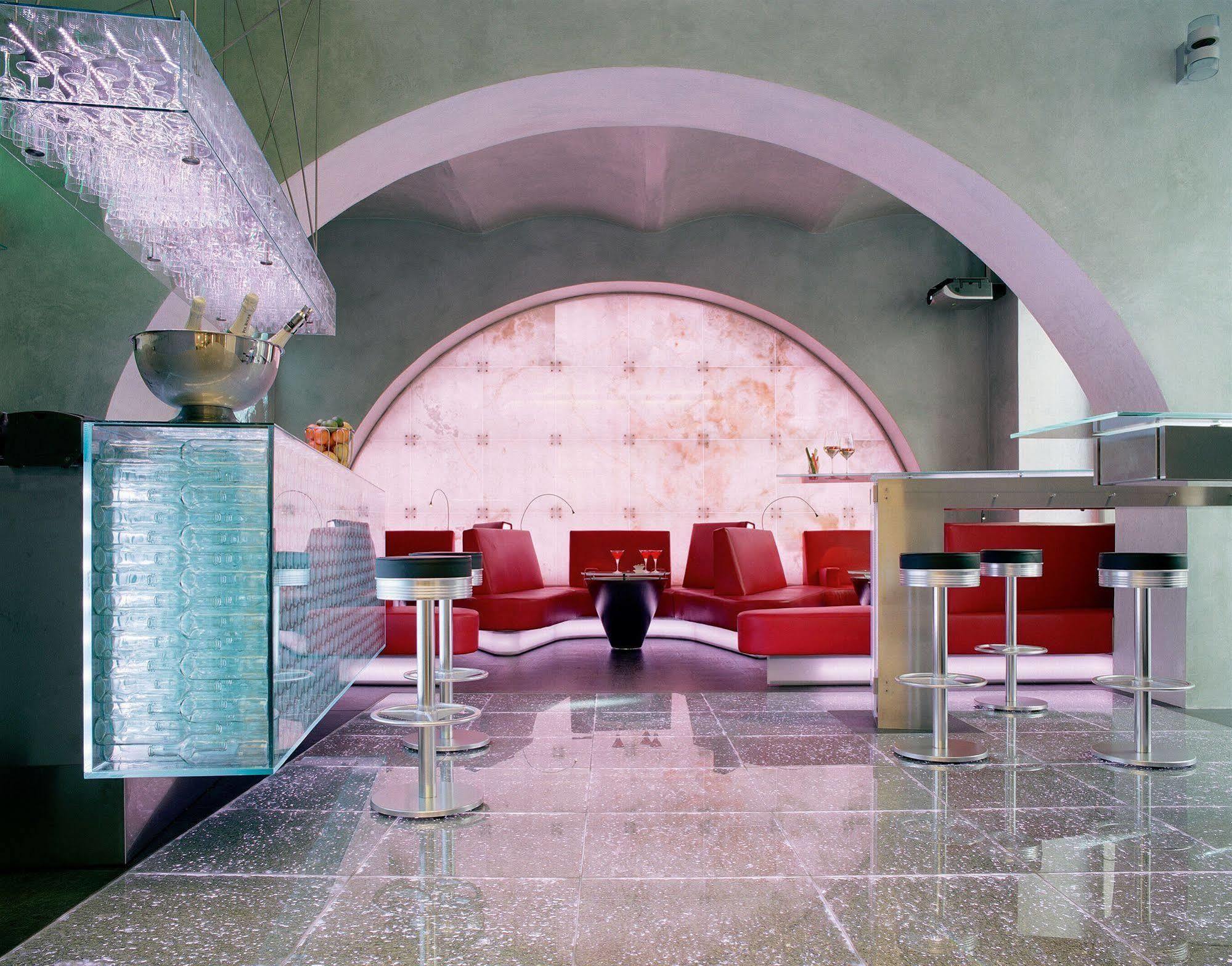 Hotel Greif, A Member Of Design Hotels Bozen Extérieur photo